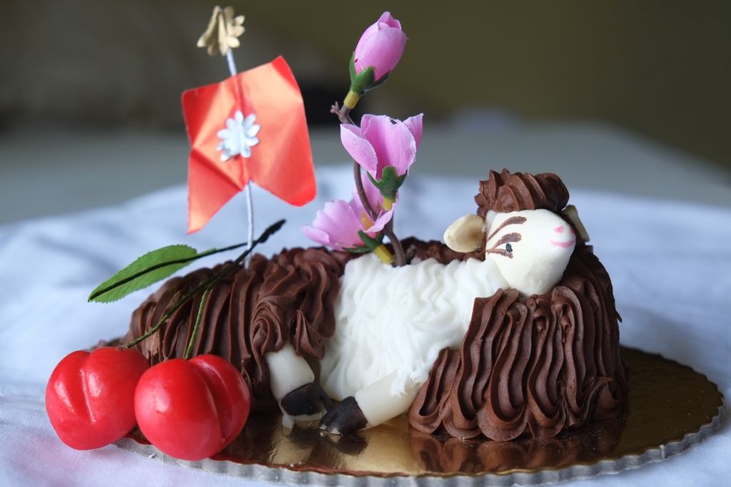 Dolci di Pasqua pugliesi - agnello di marzapane