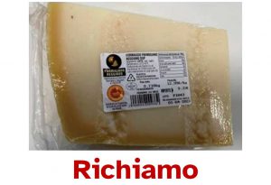 Richiamato Parmigiano Reggiano per errore di confezionamento e allergene non dichiarato