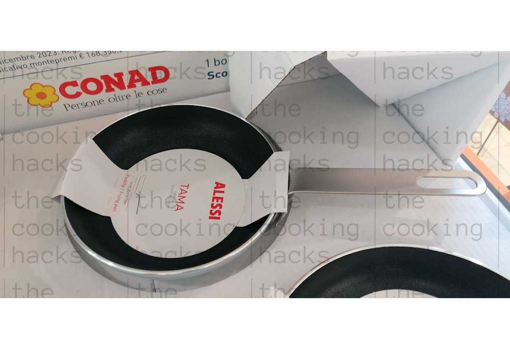 Collezione Alessi Conad 2023, la padella Tama 20 cm