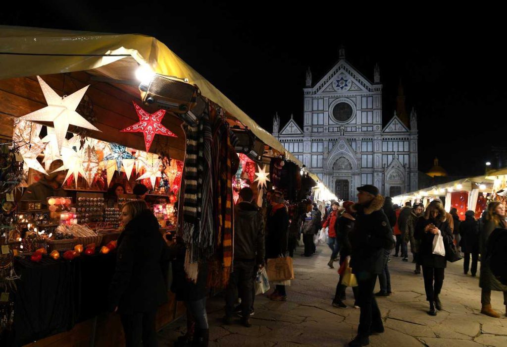 Mercatini di Natale 2023 a Firenze: quali visitare per le delizie culinarie e lo shopping natalizio