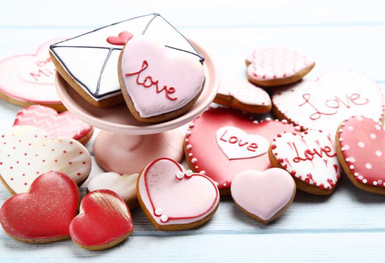 Biscotti di San Valentino: ricette facili e veloci, senza burro e decorati con pasta di zucchero