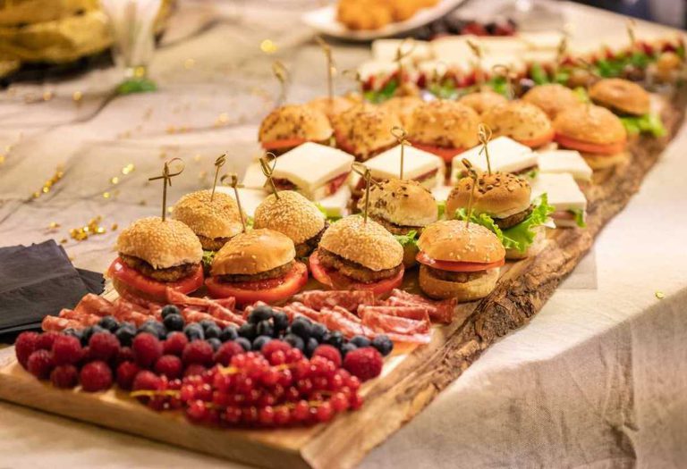 Ricette salate per Carnevale: gusto e tradizione in ogni boccone per il buffet della festa