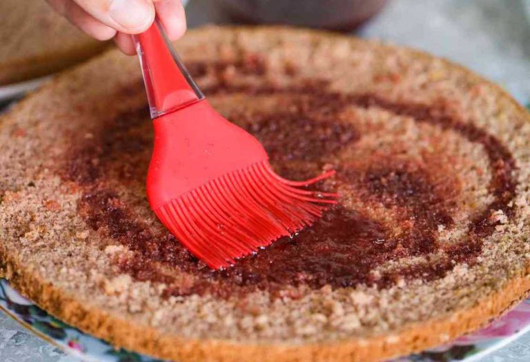 Come bagnare il Pan di Spagna