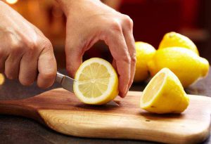 Come usare i limoni in cucina, come conservarli e congelarli