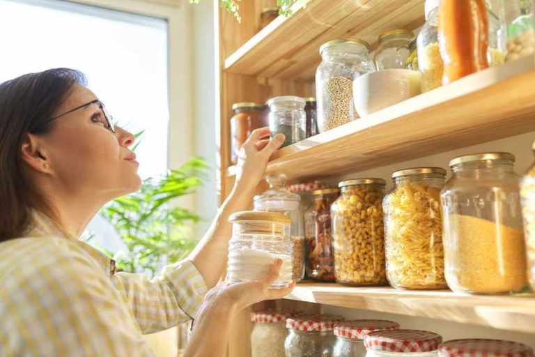 Come organizzare la dispensa per ridurre gli sprechi alimentari: consigli pratici e strumenti utili